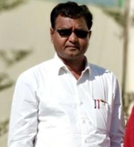 Suicide by jumping in well by headmaster in Nagpur district | नागपूर जिल्ह्यात मुख्याध्यापकाची विहिरीत उडी घेऊन आत्महत्या Suicide by jumping in well by headmaster in Nagpur district | नागपूर जिल्ह्यात मुख्याध्यापकाची विहिरीत उडी घेऊन आत्महत्या