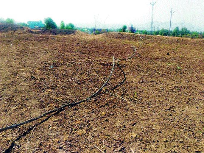 Power supply of ten villages is divided | दहा गावांचा वीजपुरवठा खंडित Power supply of ten villages is divided | दहा गावांचा वीजपुरवठा खंडित