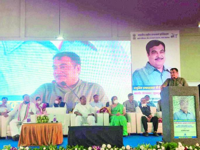 The construction of roads and bridges gave impetus to the development of Wardha district | रस्ते, पुलाच्या बांधकामामुळे वर्धा जिल्ह्याच्या विकासाला गती मिळाली