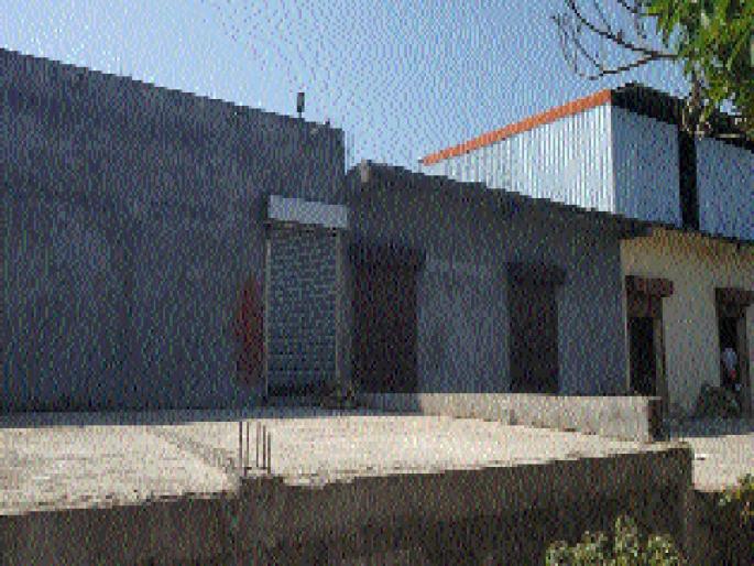 White Paper Black Market on Government Shopping Center | शासकीय खरेदी केंद्रावर पांढरपेशांचा काळा बाजार White Paper Black Market on Government Shopping Center | शासकीय खरेदी केंद्रावर पांढरपेशांचा काळा बाजार