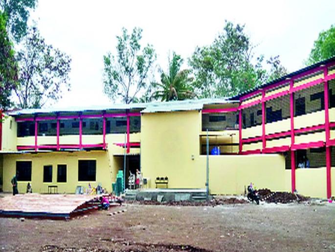 J.D.C. Bitco was transformed by former English Medium School alumni | जे.डी.सी. बिटको इंग्लिश मीडियम स्कूलच्या माजी विद्यार्थ्यांनी केला कायापालट