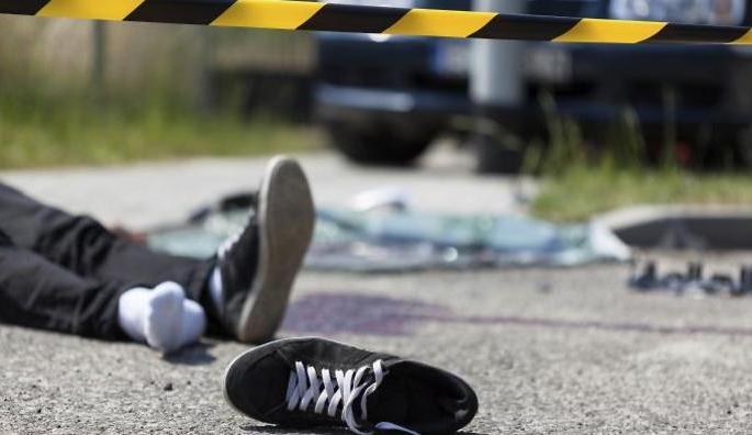 In Nagpur MIDC area trailer crushed the garbage holder | नागपूर एमआयडीसी भागात ट्रेलरने कचरा वेचणाऱ्याला चिरडले In Nagpur MIDC area trailer crushed the garbage holder | नागपूर एमआयडीसी भागात ट्रेलरने कचरा वेचणाऱ्याला चिरडले