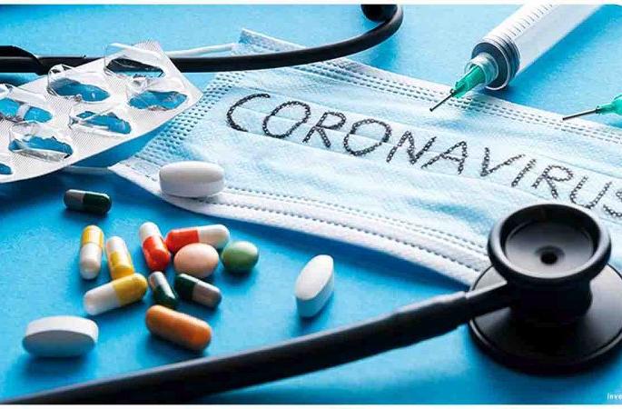 Patients asked medicine for corona by reading on social media | सोशल मिडियावर वाचून रुग्ण कोरोनासाठी करताहेत विशिष्ट औषधांची मागणी Patients asked medicine for corona by reading on social media | सोशल मिडियावर वाचून रुग्ण कोरोनासाठी करताहेत विशिष्ट औषधांची मागणी