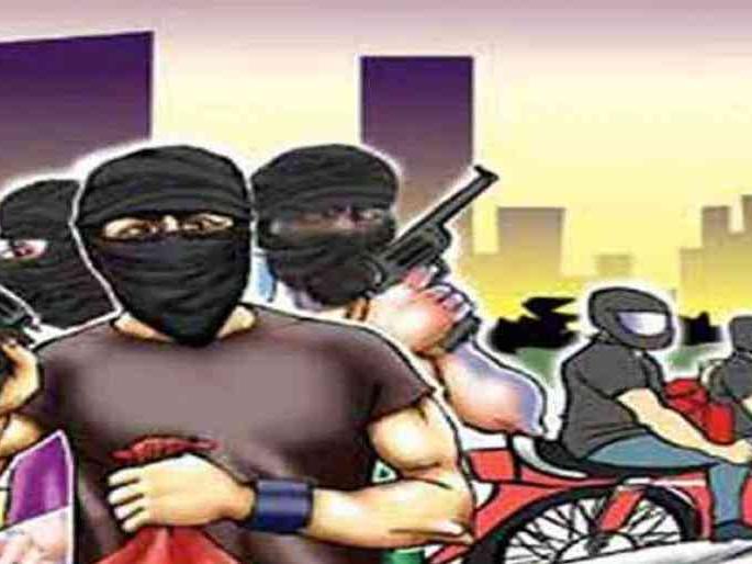 17 miscreants expelded from the district! | १७ समाजकंटक जिल्ह्यातून तडीपार!