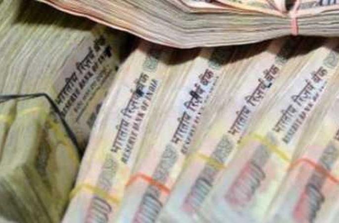17.50 lakh cash seized in Khamgaon | खामगावात १७.५० लाखांची रोकड जप्त 17.50 lakh cash seized in Khamgaon | खामगावात १७.५० लाखांची रोकड जप्त