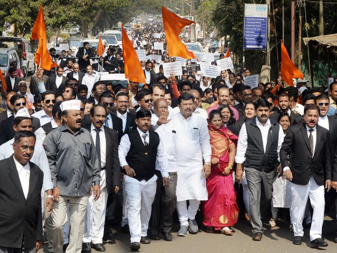 Circuit Bench: Give the letter, otherwise the court proceedings will be closed from 28 | सर्किट बेंच : पत्र द्या, अन्यथा २८ पासून न्यायालयीन कामकाज बंद Circuit Bench: Give the letter, otherwise the court proceedings will be closed from 28 | सर्किट बेंच : पत्र द्या, अन्यथा २८ पासून न्यायालयीन कामकाज बंद