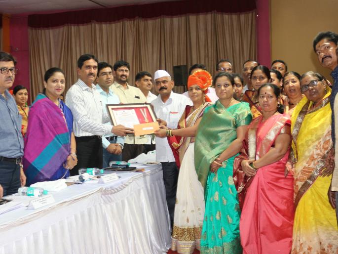 Kolhapur: Work without any expectation with the percentage, the head of the department informed the Sarpanch | कोल्हापूर : टक्केवारीसह कोणतीही अपेक्षा न करता काम करा, विभागीय आयुक्तांनी दिला सरपंचांना कानमंत्र Kolhapur: Work without any expectation with the percentage, the head of the department informed the Sarpanch | कोल्हापूर : टक्केवारीसह कोणतीही अपेक्षा न करता काम करा, विभागीय आयुक्तांनी दिला सरपंचांना कानमंत्र