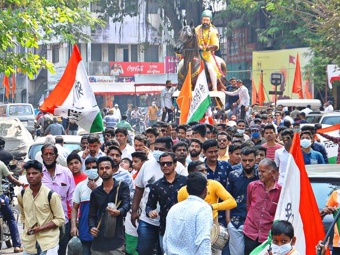 Dumdumali city in the triumph of Shivaraya | शिवरायांच्या जयघोषात दुमदुमली कोल्हापुरनगरी Dumdumali city in the triumph of Shivaraya | शिवरायांच्या जयघोषात दुमदुमली कोल्हापुरनगरी