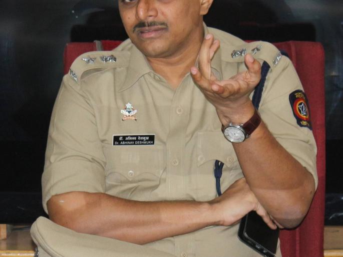 Ganeshotsav: Kolhapur: The glory of the circles using traditional instruments: Abhinav Deshmukh | Ganeshotsav : कोल्हापूर : पारंपरिक वाद्यांचा वापर करणाऱ्या मंडळांचा गौरव : अभिनव देशमुख Ganeshotsav: Kolhapur: The glory of the circles using traditional instruments: Abhinav Deshmukh | Ganeshotsav : कोल्हापूर : पारंपरिक वाद्यांचा वापर करणाऱ्या मंडळांचा गौरव : अभिनव देशमुख