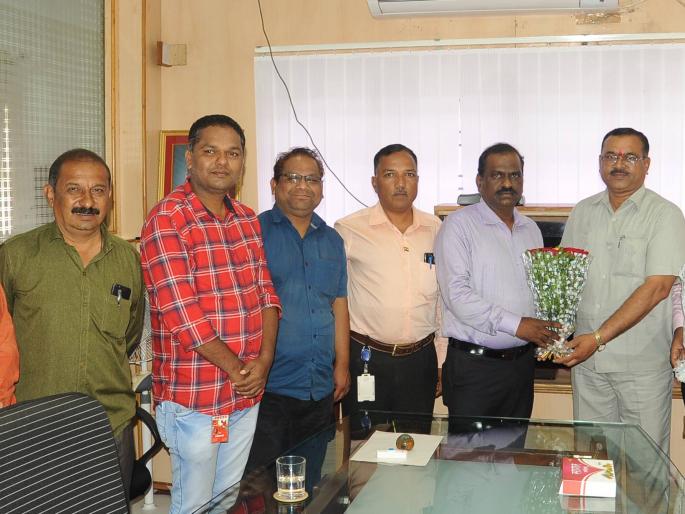 Kolhapur: Maals, Panhalkar felicitated by 'Lokmat' | कोल्हापूर : मासाळ, पन्हाळकर यांचा ‘लोकमत’तर्फे सत्कार Kolhapur: Maals, Panhalkar felicitated by 'Lokmat' | कोल्हापूर : मासाळ, पन्हाळकर यांचा ‘लोकमत’तर्फे सत्कार