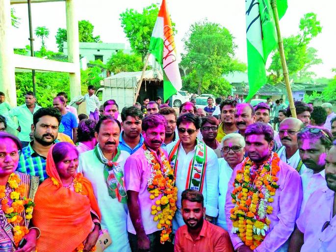 Zip President's Diwali, Vice President's Diwali | जि.प. अध्यक्षांना फटाके, उपाध्यक्षांची दिवाळी