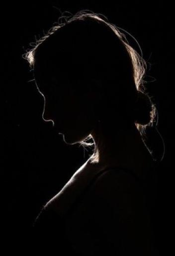 After being raped, a Facebook friend sent pornographic photos to relatives | बलात्कार करून फेसबुकफ्रेन्डने अश्लील फोटो नातेवाईकांना पाठविले