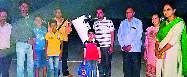 How do the planets and the stars rotate? | सर, ग्रह-तारे फिरतात कसे... How do the planets and the stars rotate? | सर, ग्रह-तारे फिरतात कसे...