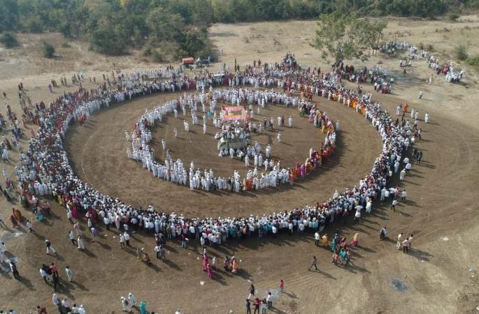 Bahiram Yatra is on in Amravati district | बहिरमच्या रिंगण सोहळ्यात वारकऱ्यांची मांदियाळी