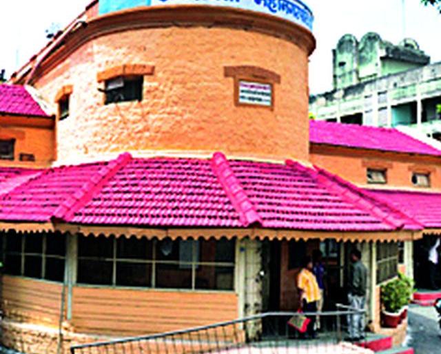 Challenges to maintain six schools in front! | सहा शाळांसमोर पटसंख्या टिकविण्याचे आव्हान !