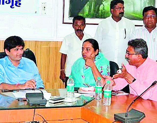 Declare drought in the district | जिल्ह्यात दुष्काळ जाहीर करा