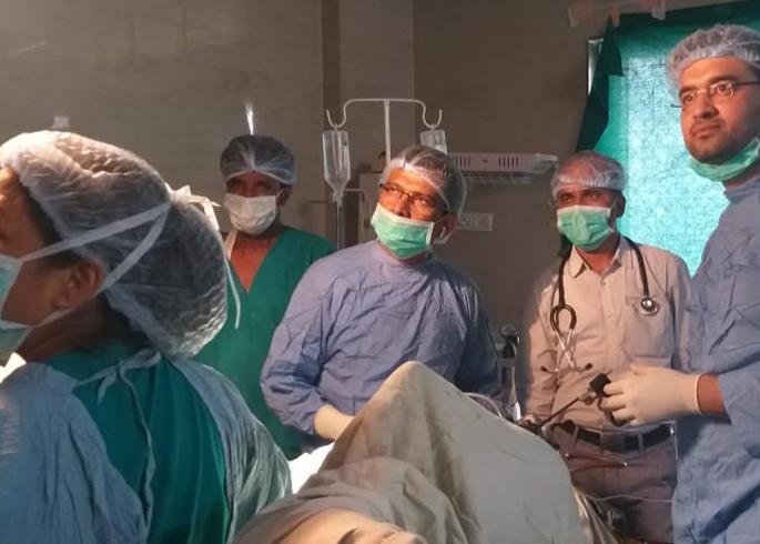 Successful surgical removal of the uterus through the telescope in the cage | केजमध्ये दुर्बिणीद्वारे गर्भाशय काढण्याची यशस्वी शस्त्रक्रिया Successful surgical removal of the uterus through the telescope in the cage | केजमध्ये दुर्बिणीद्वारे गर्भाशय काढण्याची यशस्वी शस्त्रक्रिया