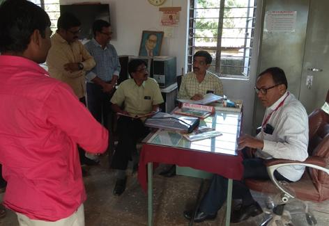 Five teachers missing in Hivara Hill School | हिवरा पहाडी शाळेत ७ शिक्षक गैरहजर Five teachers missing in Hivara Hill School | हिवरा पहाडी शाळेत ७ शिक्षक गैरहजर