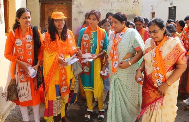 Vote for Anna means vote for development - Gadkari | अण्णांना मत म्हणजे विकासाला मत - गडकरी Vote for Anna means vote for development - Gadkari | अण्णांना मत म्हणजे विकासाला मत - गडकरी