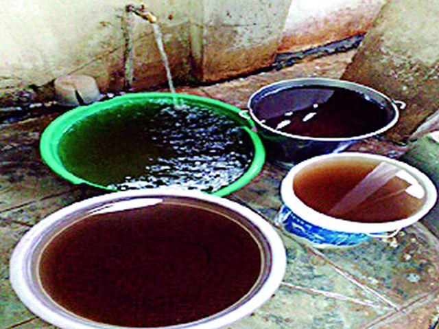 Distributed water supply at Sihora | सिहोरा येथे दूषित पाणीपुरवठा Distributed water supply at Sihora | सिहोरा येथे दूषित पाणीपुरवठा