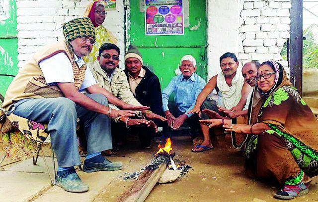 Huddhudi full of the district | जिल्ह्याला भरली हुडहुडी Huddhudi full of the district | जिल्ह्याला भरली हुडहुडी