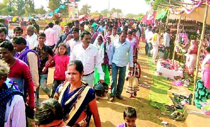 On the way to horse trading in the mechanical era | यांत्रिकी युगात घोडाबाजार लुप्त होण्याच्या मार्गावर On the way to horse trading in the mechanical era | यांत्रिकी युगात घोडाबाजार लुप्त होण्याच्या मार्गावर