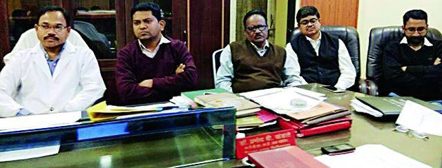 Immunization of 2 lakh 21 thousand students in the district | जिल्ह्यात दोन लाख २१ हजार विद्यार्थ्यांचे लसीकरण Immunization of 2 lakh 21 thousand students in the district | जिल्ह्यात दोन लाख २१ हजार विद्यार्थ्यांचे लसीकरण