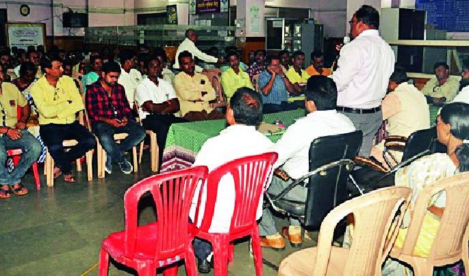 Tight waist for plastic release | प्लास्टिकमुक्तीसाठी कसली कंबर Tight waist for plastic release | प्लास्टिकमुक्तीसाठी कसली कंबर