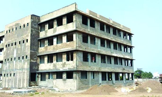 In Buldhan 72% of the funds spent on minority development | अल्पसंख्यांकांच्या विकासावर ७२ टक्के निधी खर्च