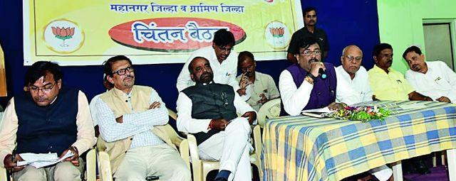 Extend the welfare schemes to the masses | कल्याणकारी योजना जनतेपर्यंत पोहोचवा Extend the welfare schemes to the masses | कल्याणकारी योजना जनतेपर्यंत पोहोचवा