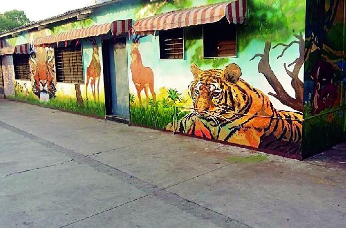 The art and beauty of the Ballarpur railway station also needs to be restored | बल्लारपूर रेल्वे स्थानकावरील कलासौंदर्य प्रवाशांनीही जपण्याची गरज