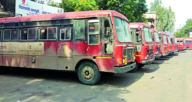 The wheel of the public stopped | लोकवाहिणीची चाके थांबली The wheel of the public stopped | लोकवाहिणीची चाके थांबली