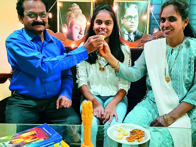 Only girls' flag in the district in the 10th examination | दहावीच्या परिक्षेत जिल्ह्यात मुलींचीच पताका Only girls' flag in the district in the 10th examination | दहावीच्या परिक्षेत जिल्ह्यात मुलींचीच पताका