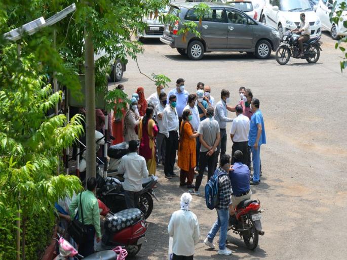 Dispute in IMA over imposition of duty | ड्युटी लावण्यावरून ‘आयएमए’मध्ये वाद Dispute in IMA over imposition of duty | ड्युटी लावण्यावरून ‘आयएमए’मध्ये वाद