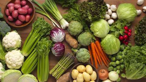 Vegetable prices climbed | भाजीपाल्याचे भाव कडाडले Vegetable prices climbed | भाजीपाल्याचे भाव कडाडले