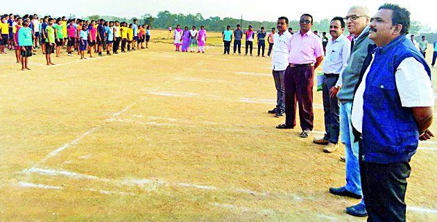 Review of the sports conclave by co-sycites | सहसचिवांनी घेतला क्रीडा संमेलनाचा आढावा Review of the sports conclave by co-sycites | सहसचिवांनी घेतला क्रीडा संमेलनाचा आढावा
