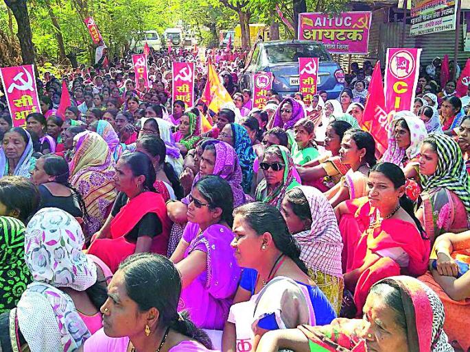  Anganwadi workers' agitation | अंगणवाडी कर्मचाऱ्यांचे आंदोलन