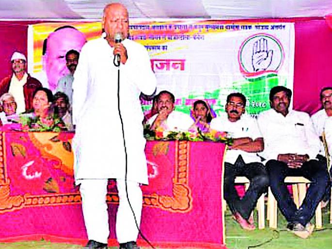 Efforts to make farmers self-reliant | शेतकऱ्यांना आत्मनिर्भर बनविण्याचे प्रयत्न Efforts to make farmers self-reliant | शेतकऱ्यांना आत्मनिर्भर बनविण्याचे प्रयत्न