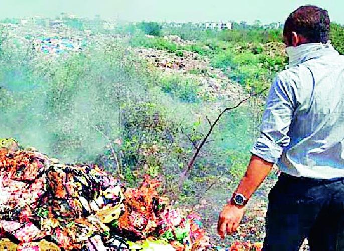 Gutkha destroyed by 3.37 lakhs | ३.३७ लाखांचा गुटखा केला नष्ट Gutkha destroyed by 3.37 lakhs | ३.३७ लाखांचा गुटखा केला नष्ट