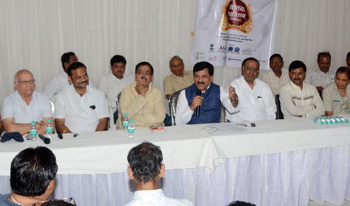 Cultural programmes in Jalna Festival | जालना महोत्सवात सांस्कृतिक कार्यक्रमांची मेजवानी