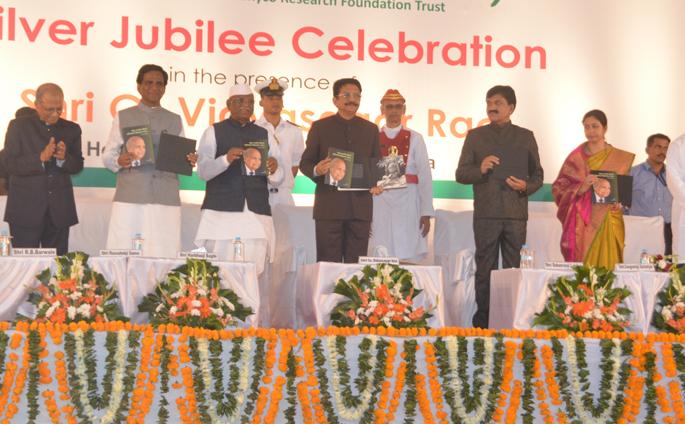 The society should take the example of the work of Badrinarayan Barwale | समाजाने बद्रीनारायण बारवालेंच्या कार्याचा आदर्श घ्यावा