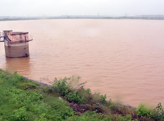 Recordbreak rainfall | पावसाचा महाविक्रमी वर्षाव