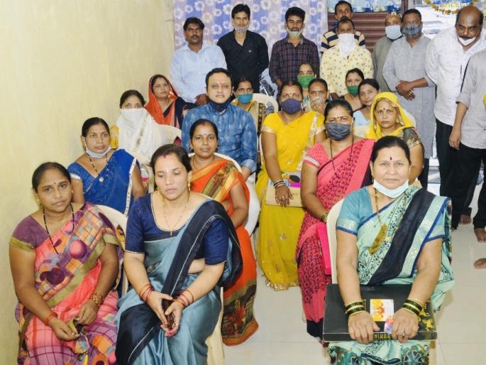 Brother-in-law with Anganwadi workers | भाऊबीज अंगणवाडी सेविकांसोबत 