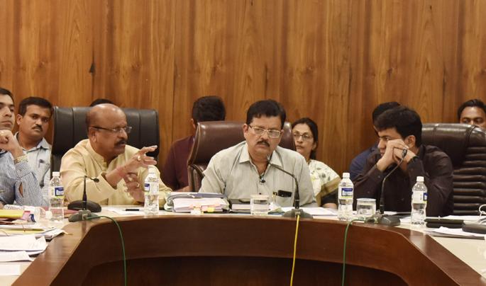 Examine the underwater bridges: Deepak Mhasecar | पाण्याखाली गेलेल्या पूलांची तपासणी करा : डॉ. दिपक म्हैसेकर Examine the underwater bridges: Deepak Mhasecar | पाण्याखाली गेलेल्या पूलांची तपासणी करा : डॉ. दिपक म्हैसेकर