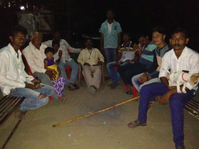 Maintenance and awareness campaign for youths in Muktainagar | मुक्ताईनगरात युवकांचा स्वच्छतेसाठी पहारा आणि जागृती अभियान Maintenance and awareness campaign for youths in Muktainagar | मुक्ताईनगरात युवकांचा स्वच्छतेसाठी पहारा आणि जागृती अभियान