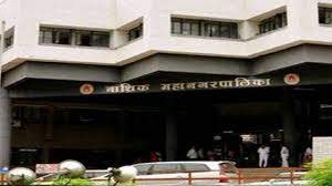 Politics from the pits in the corporation | महापालिकेत खड्ड्यांवरून राजकारण Politics from the pits in the corporation | महापालिकेत खड्ड्यांवरून राजकारण