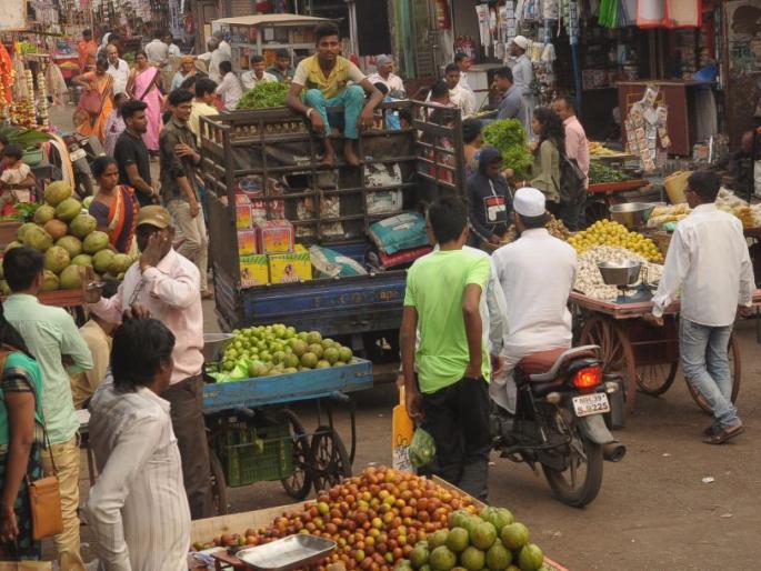 Increased encroachment on one's part | वाढत्या अतिक्रमणाला कुणाचा अभय Increased encroachment on one's part | वाढत्या अतिक्रमणाला कुणाचा अभय