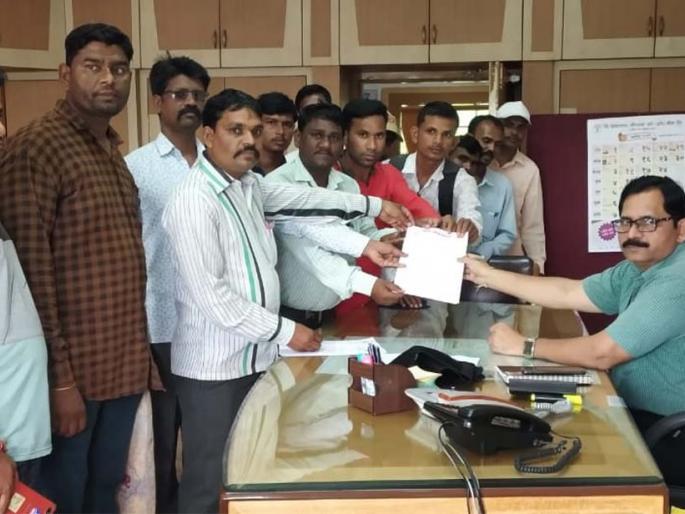 Rohio's works on GRP level are stalled | ग्रा.पं.स्तरावरील रोहयोची कामे ठप्प Rohio's works on GRP level are stalled | ग्रा.पं.स्तरावरील रोहयोची कामे ठप्प