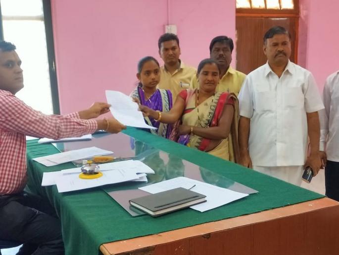 Where the shouting and the harem of someone | कुठे जल्लोष तर कुणाचा हिरमोड Where the shouting and the harem of someone | कुठे जल्लोष तर कुणाचा हिरमोड