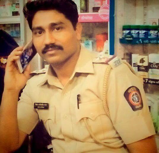 Thousands of police inspector of Nashik Jadhav arrested for accepting a bribe of 50,000 | नाशिकचा लाखचोर पोलीस उपनिरीक्षक जाधवला ५० हजारांची लाच घेतांना अटक Thousands of police inspector of Nashik Jadhav arrested for accepting a bribe of 50,000 | नाशिकचा लाखचोर पोलीस उपनिरीक्षक जाधवला ५० हजारांची लाच घेतांना अटक